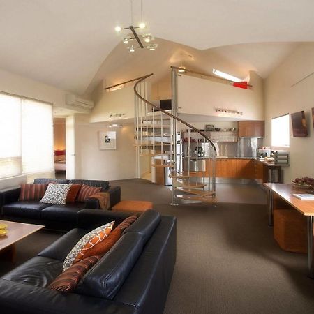 Twofourtwo Boutique Apartments Launceston Esterno foto