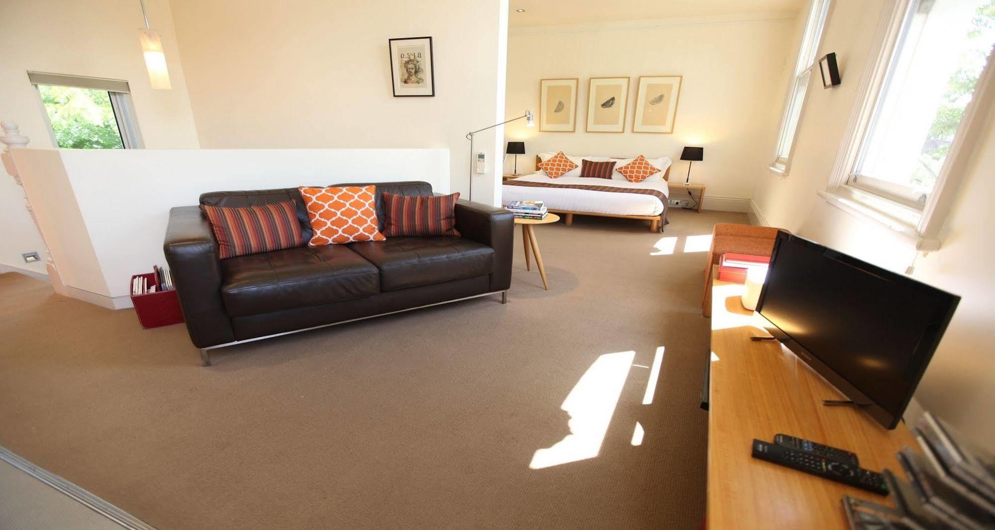 Twofourtwo Boutique Apartments Launceston Esterno foto