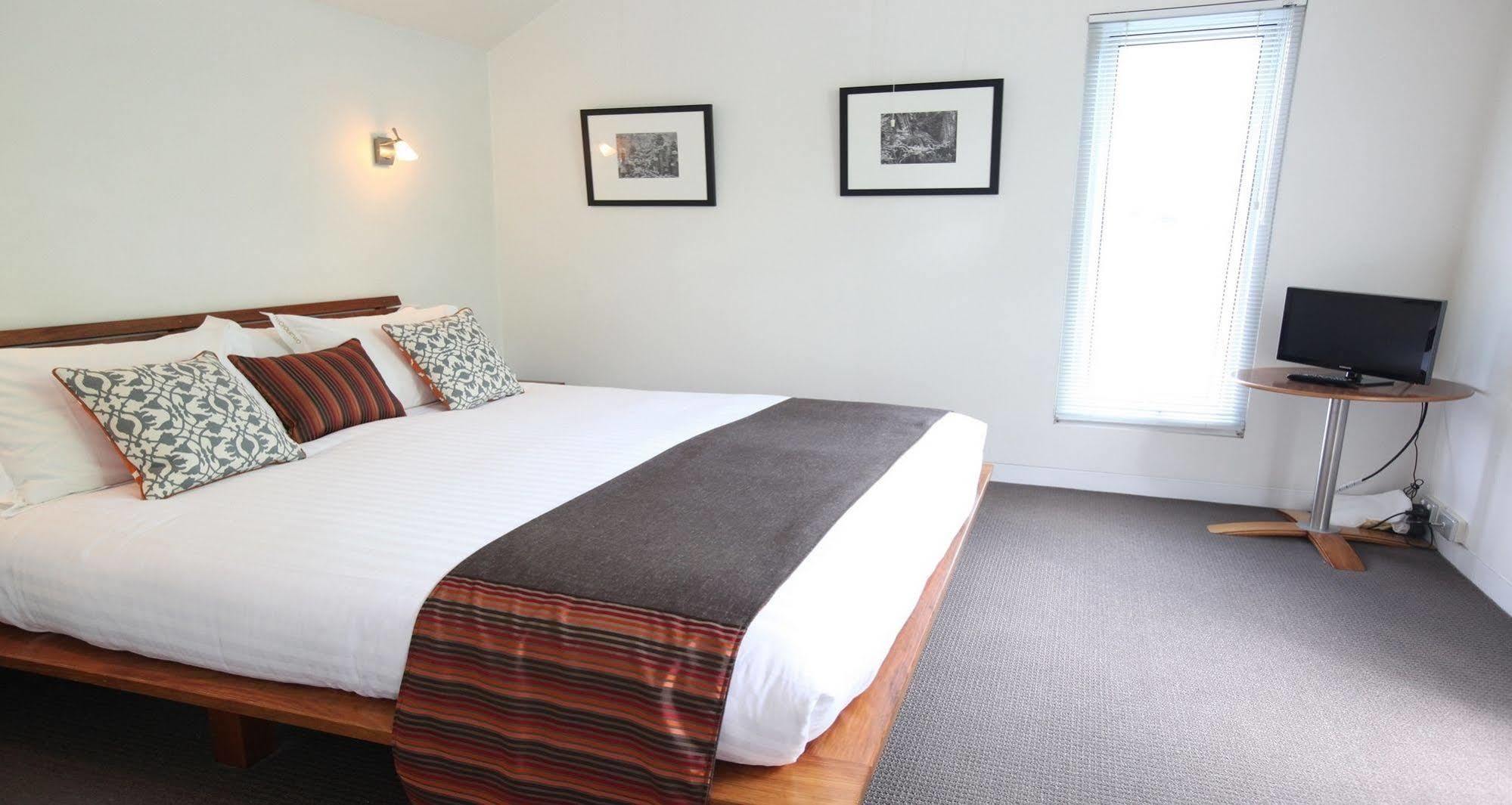 Twofourtwo Boutique Apartments Launceston Esterno foto