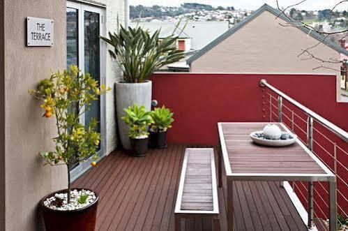 Twofourtwo Boutique Apartments Launceston Esterno foto